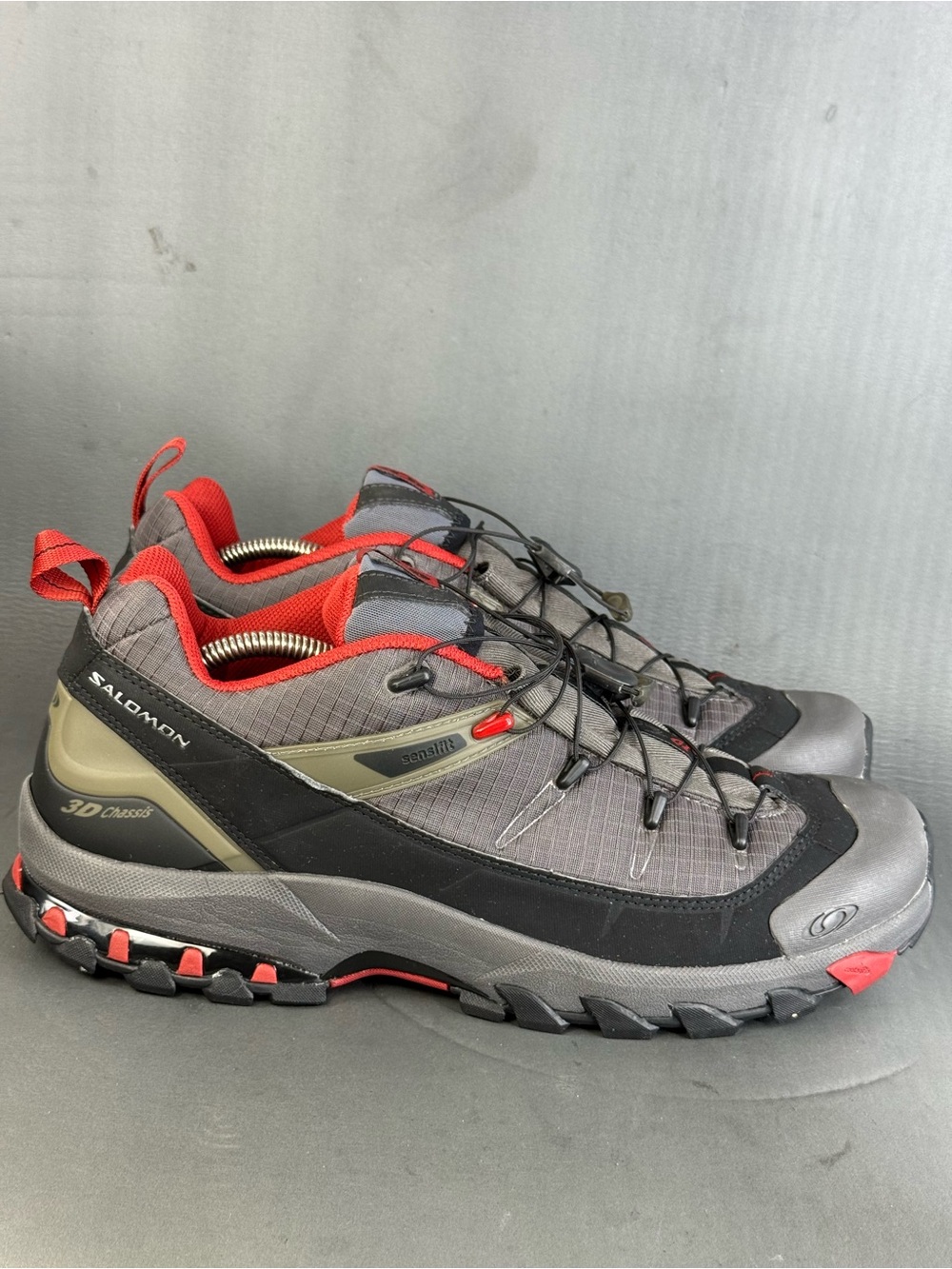 Salomon Pro 3D Chasis low-profile athletic hiking sneaker shoes men’s size 12